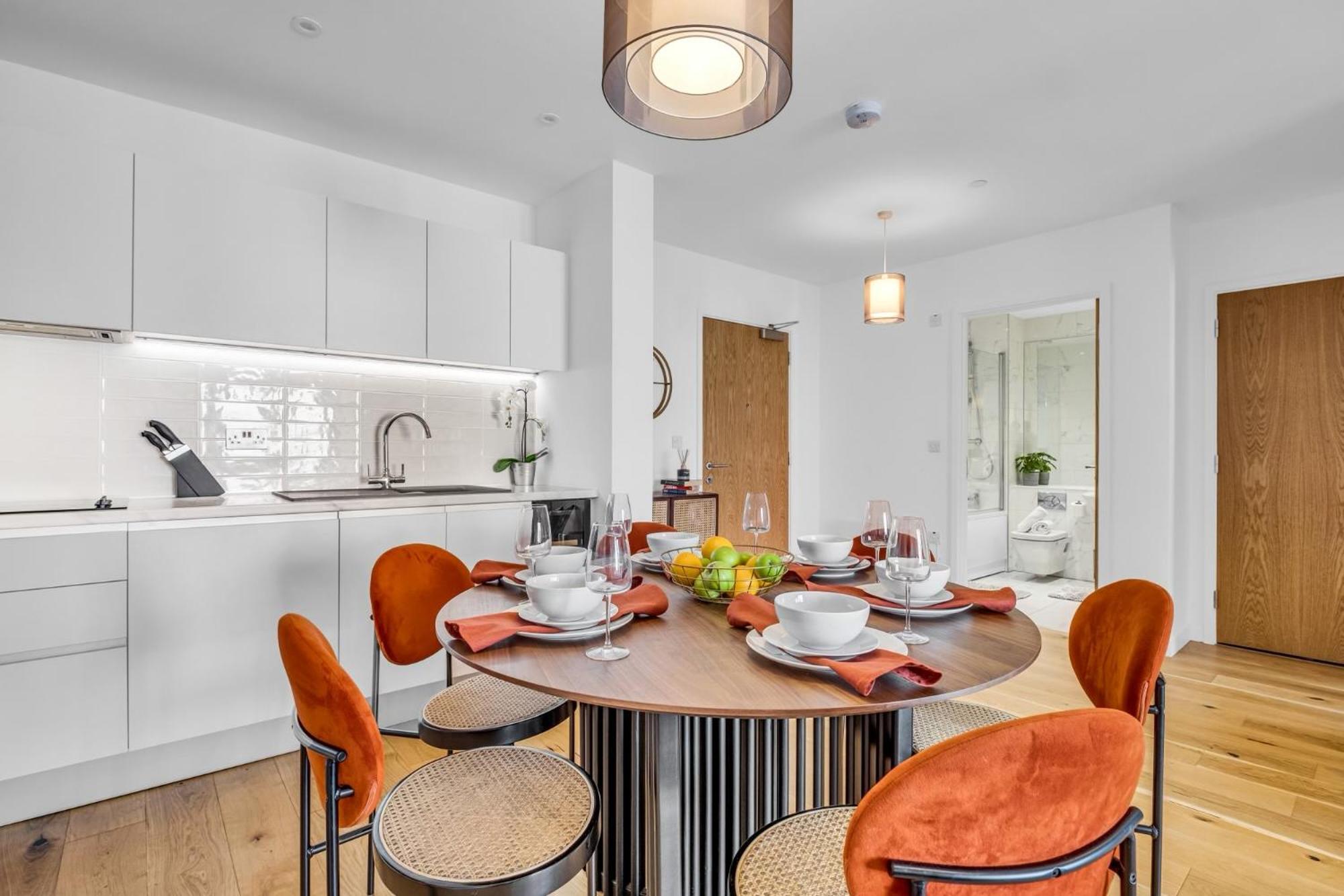 Luxurious & Glamorous Centrally Located 2 Bedroom 2 Bathroom Apartment - Central Birmingham - Secure Parking - Netflix Экстерьер фото